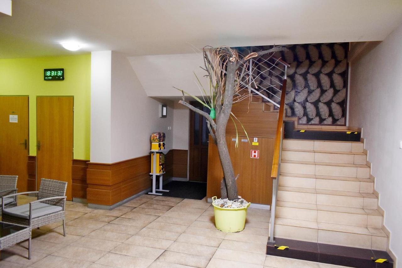 Hotel Vrchovina Podomi Bagian luar foto